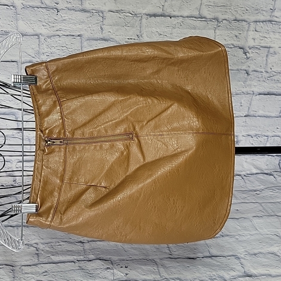 *V ERY J Faux Leather Camel Brown Mini Skirt Small - Picture 6 of 8